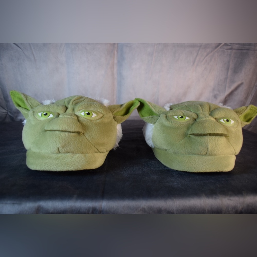 Plush STAR Wars Adult Yoda Slippers. No Box. Size XL 10-11